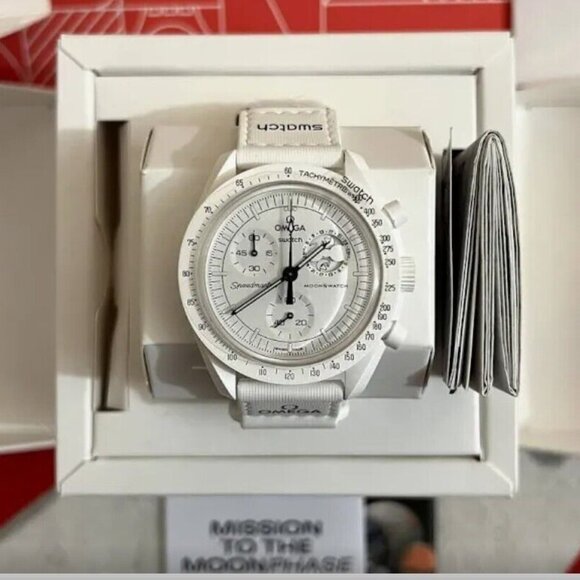 Omega x Swatch Mission To The Moonphase Snoopy Moonswatch White Brand New - Picture 7 of 7